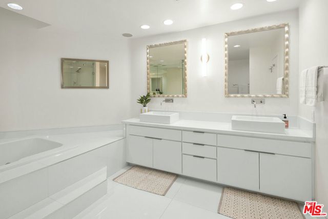 2231 Sunset Plaza Drive, Los Angeles, CA 90069