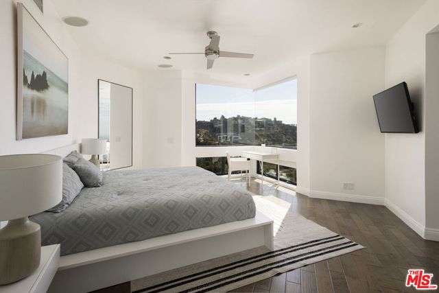 2231 Sunset Plaza Drive, Los Angeles, CA 90069