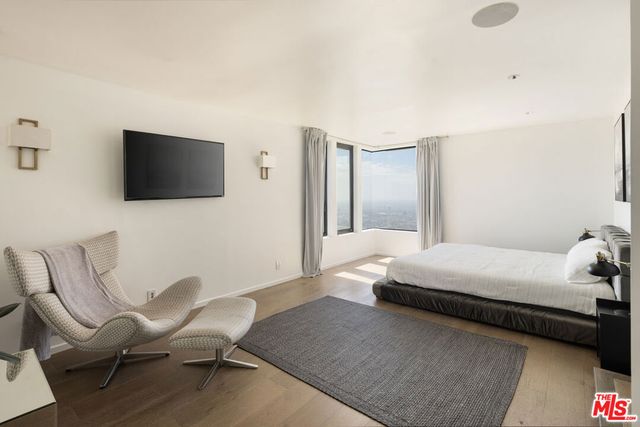 2231 Sunset Plaza Drive, Los Angeles, CA 90069