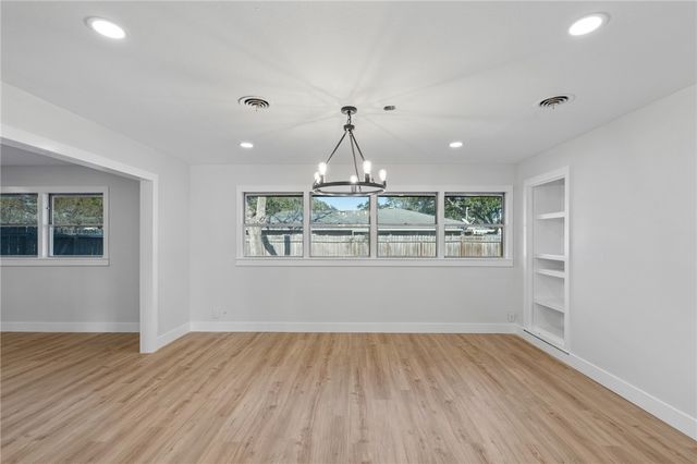 629 Peerman Pl, Corpus Christi, TX 78411