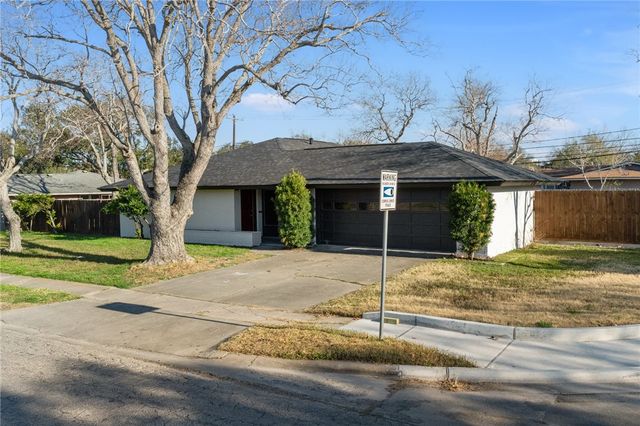 629 Peerman Pl, Corpus Christi, TX 78411