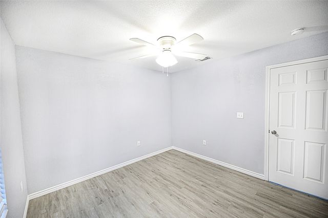 214 E Clay Street, Bowie, TX 76230