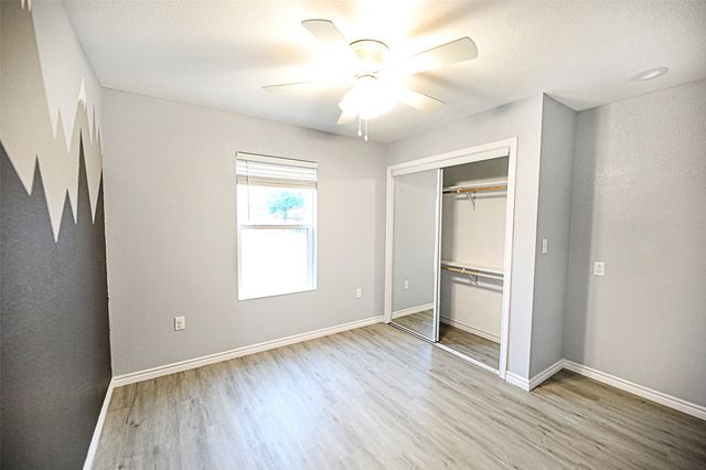 214 E Clay Street, Bowie, TX 76230