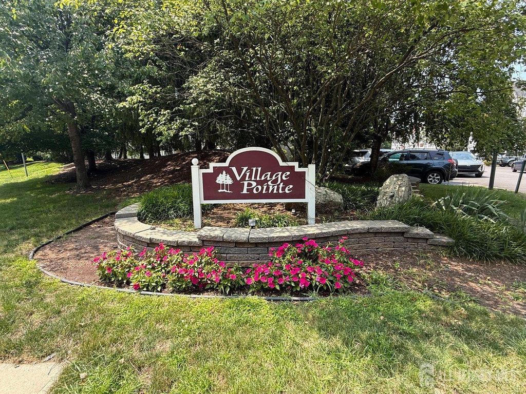18 Guisborough Way, Edison, NJ 08820