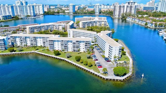 3030 Marcos Drive T301, Aventura, FL 33160