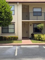 7879 Willow Spring Circle 913, Lake Worth, FL 33467