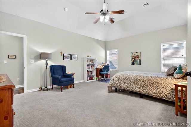 1916 Barnett Place, Bartlesville, OK 74006