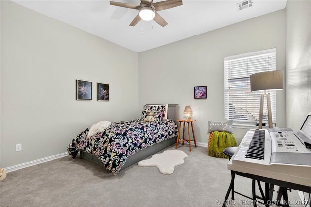 1916 Barnett Place, Bartlesville, OK 74006