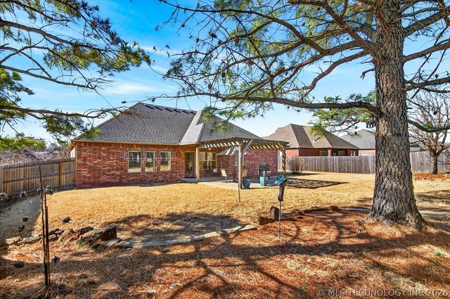 1916 Barnett Place, Bartlesville, OK 74006