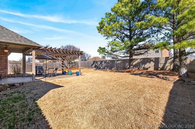 1916 Barnett Place, Bartlesville, OK 74006