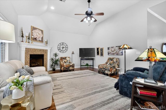 1916 Barnett Place, Bartlesville, OK 74006