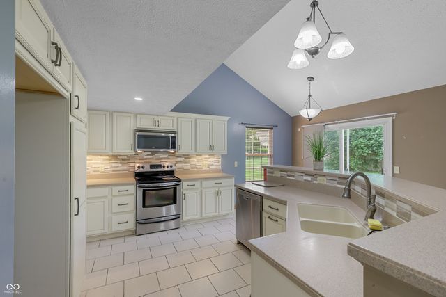 5116 Brookstone Court, Indianapolis, IN 46268