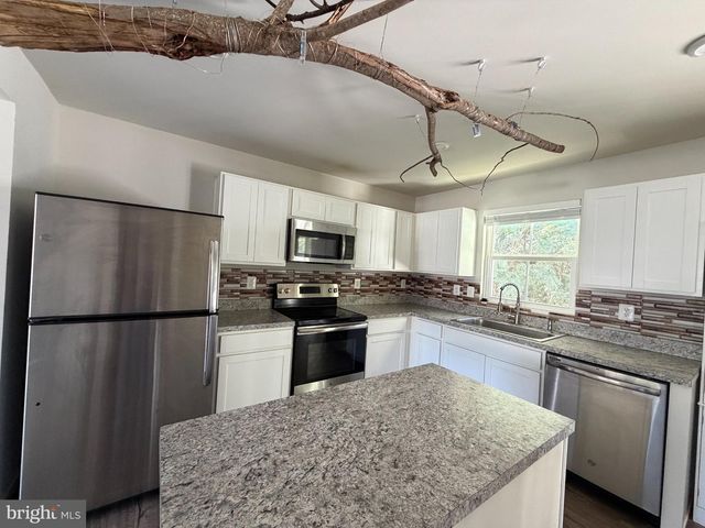 264 SAGE CIR, Winchester, VA 22603