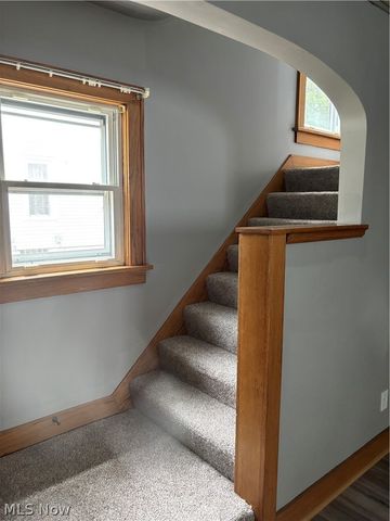 732 Tallmadge Road, Cuyahoga Falls, OH 44221