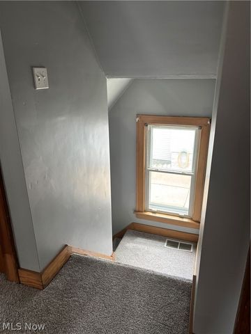 732 Tallmadge Road, Cuyahoga Falls, OH 44221