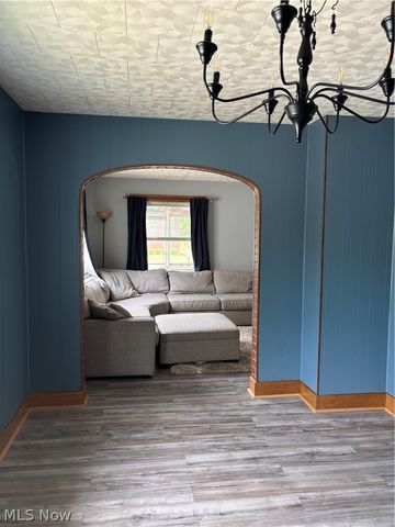 732 Tallmadge Road, Cuyahoga Falls, OH 44221