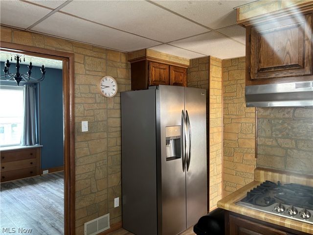 732 Tallmadge Road, Cuyahoga Falls, OH 44221