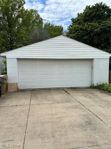 732 Tallmadge Road, Cuyahoga Falls, OH 44221