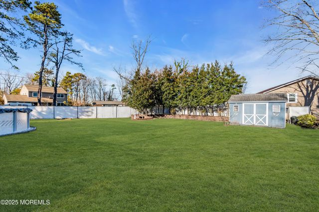 237 Essex Drive, Brick, NJ 08723