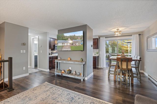 808 Center Drive NW, Chisholm, MN 55719