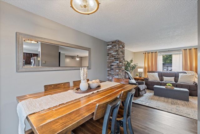 808 Center Drive NW, Chisholm, MN 55719