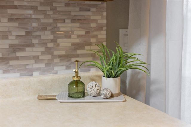 808 Center Drive NW, Chisholm, MN 55719