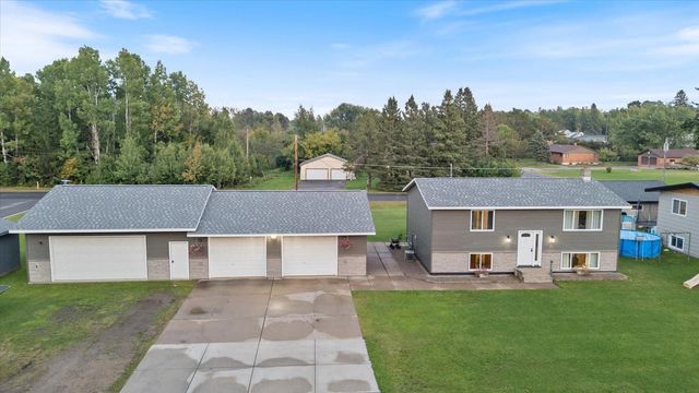 808 Center Drive NW, Chisholm, MN 55719