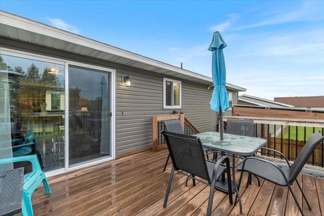 808 Center Drive NW, Chisholm, MN 55719