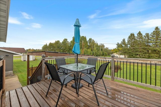 808 Center Drive NW, Chisholm, MN 55719