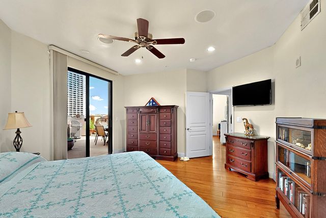 330 Las Colinas Boulevard E 602, Irving, TX 75039