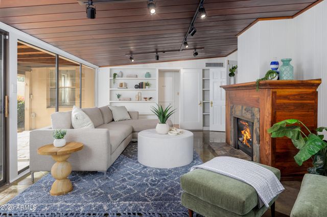 301 W Holly Street, Phoenix, AZ 85003