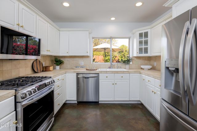 301 W Holly Street, Phoenix, AZ 85003