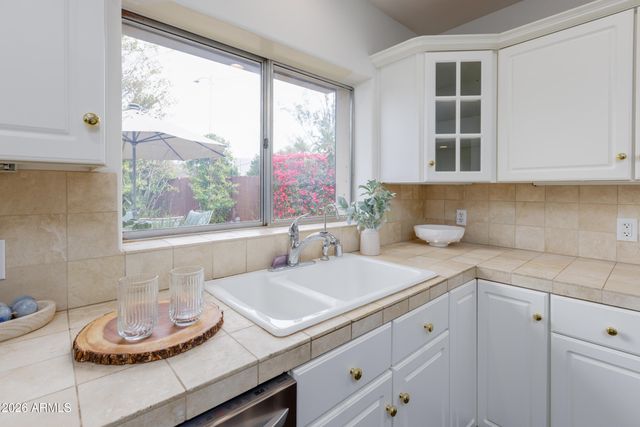 301 W Holly Street, Phoenix, AZ 85003