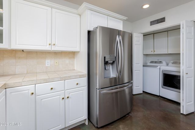 301 W Holly Street, Phoenix, AZ 85003