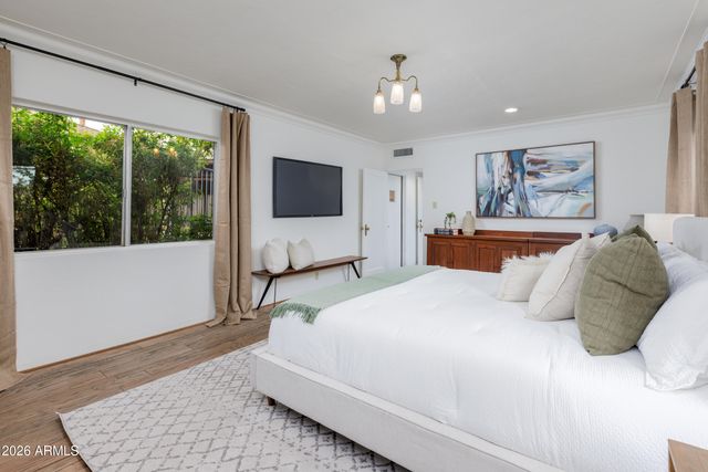 301 W Holly Street, Phoenix, AZ 85003