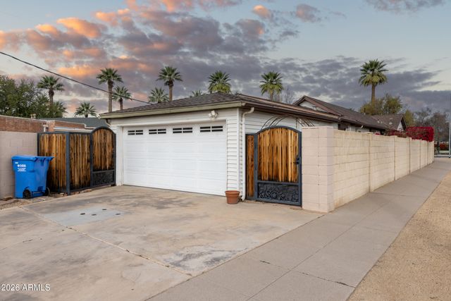 301 W Holly Street, Phoenix, AZ 85003