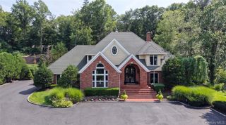 589 Caledonia Road, Dix Hills, NY 11746