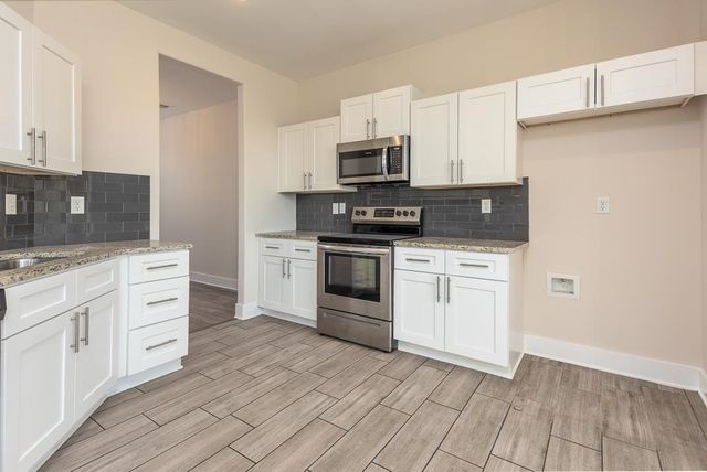 185 HERITAGE LAKE DR, Memphis, TN 38109