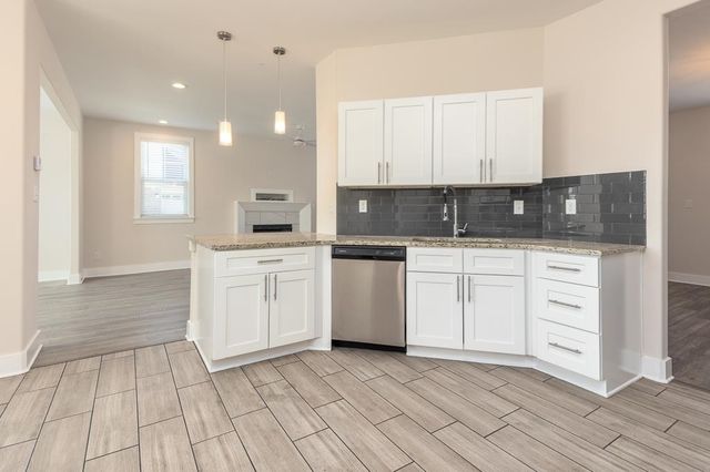 185 HERITAGE LAKE DR, Memphis, TN 38109