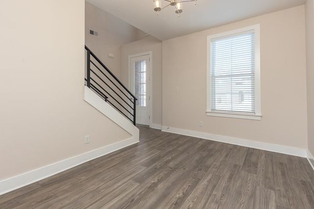 185 HERITAGE LAKE DR, Memphis, TN 38109