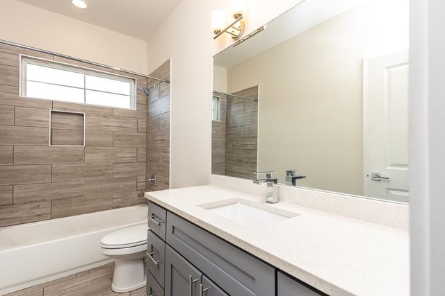 185 HERITAGE LAKE DR, Memphis, TN 38109