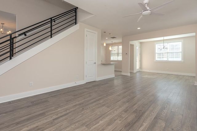 185 HERITAGE LAKE DR, Memphis, TN 38109