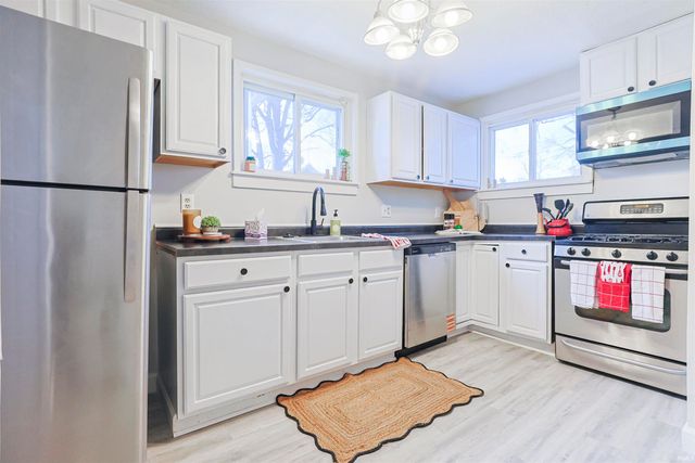 811 E Ewing Avenue, South Bend, IN 46613