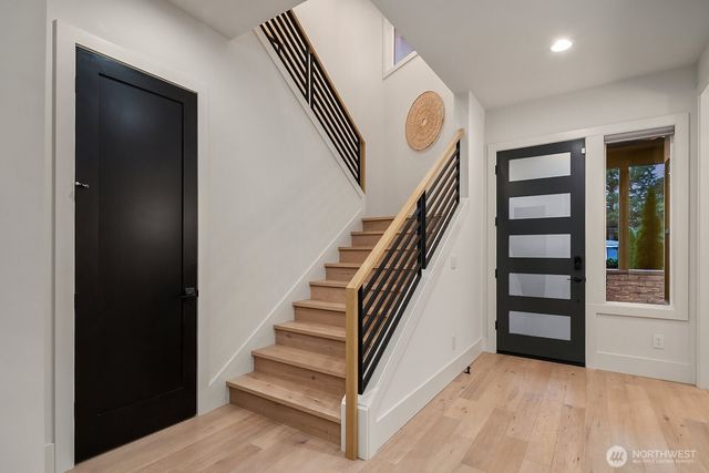 2009 166th Place NE, Bellevue, WA 98008