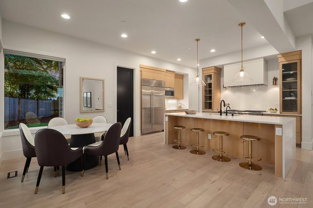 2009 166th Place NE, Bellevue, WA 98008