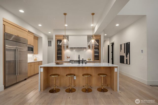2009 166th Place NE, Bellevue, WA 98008
