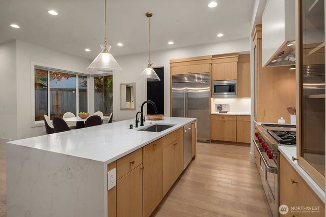 2009 166th Place NE, Bellevue, WA 98008