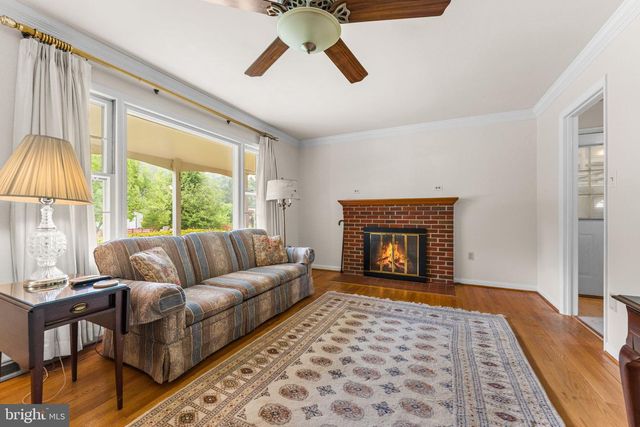 3 S HUGHES ST, Hamilton, VA 20158