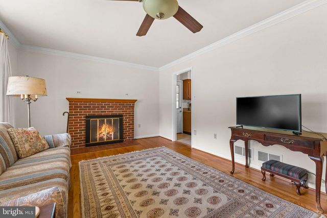 3 S HUGHES ST, Hamilton, VA 20158