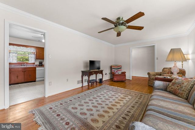 3 S HUGHES ST, Hamilton, VA 20158
